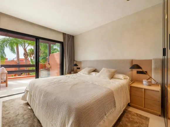 Altos de Puente Romano 13 – Renovated Townhouse on Marbella’s Golden Mile