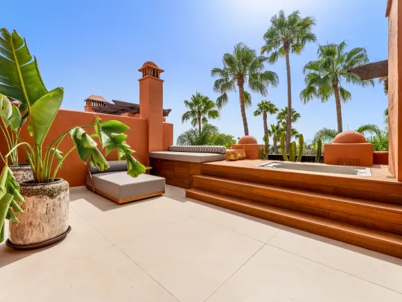 Altos de Puente Romano 13 – Renovated Townhouse on Marbella’s Golden Mile