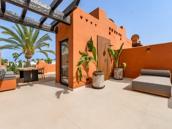 Altos de Puente Romano 13 – Renovated Townhouse on Marbella’s Golden Mile