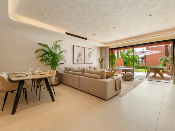 Altos de Puente Romano 13 – Renovated Townhouse on Marbella’s Golden Mile