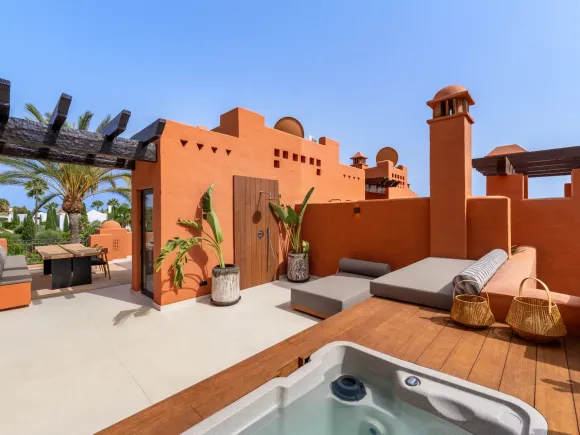 Altos de Puente Romano 13 – Renovated Townhouse on Marbella’s Golden Mile