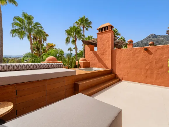 Altos de Puente Romano 13 – Renovated Townhouse on Marbella’s Golden Mile