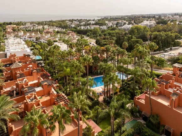 Altos de Puente Romano 13 – Renovated Townhouse on Marbella’s Golden Mile