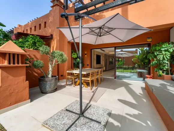 Altos de Puente Romano 13 – Renovated Townhouse on Marbella’s Golden Mile