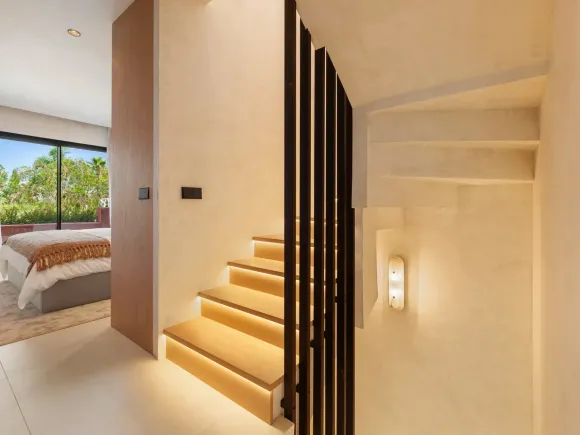 Altos de Puente Romano 13 – Renovated Townhouse on Marbella’s Golden Mile