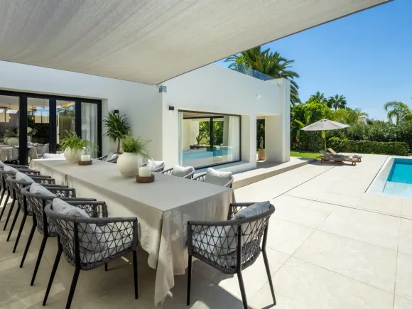 Villa Malibu – Modern Elegance in Nueva Andalucía’s Golf Valley