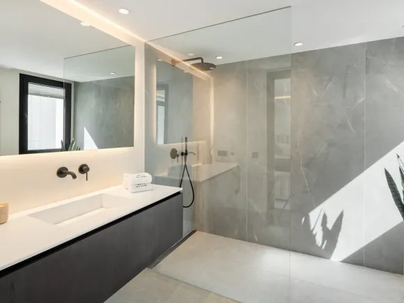 Villa Malibu – Modern Elegance in Nueva Andalucía’s Golf Valley