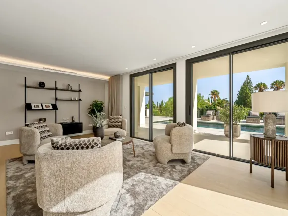 Villa Rocío – Renovated Andalusian-Style Villa on Marbella’s Golden Mile