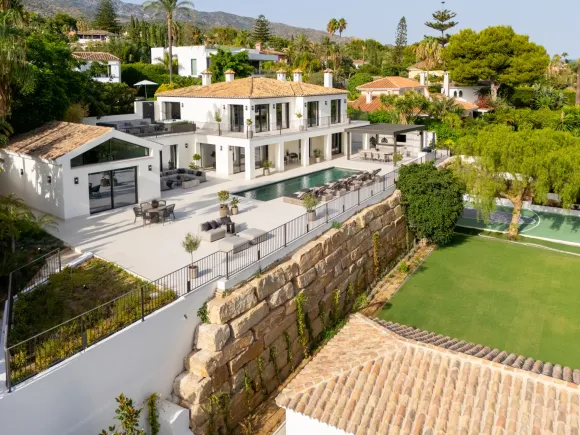 Villa Rocío – Renovated Andalusian-Style Villa on Marbella’s Golden Mile