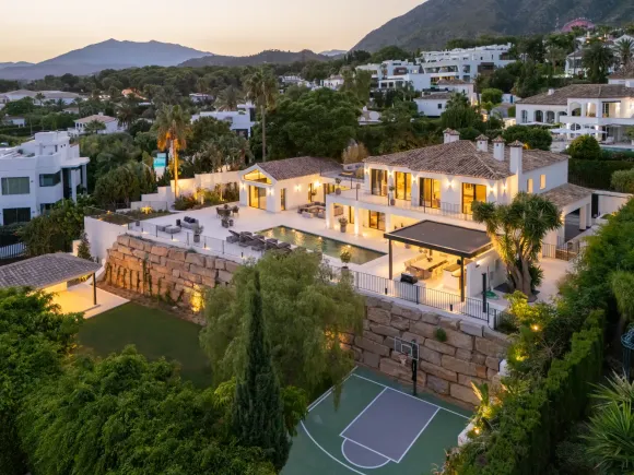 Villa Rocío – Renovated Andalusian-Style Villa on Marbella’s Golden Mile