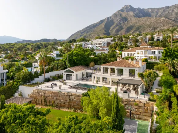 Villa Rocío – Renovated Andalusian-Style Villa on Marbella’s Golden Mile