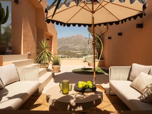 Magna 146 - Fully renovated penthouse with private pool