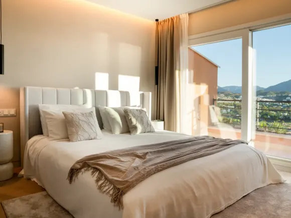 Magna 146 - Fully renovated penthouse with private pool