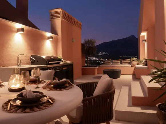 Magna 146 - Fully renovated penthouse with private pool