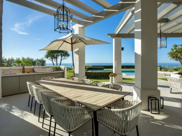 Villa Aguila – Modern Comfort with Andalusian Charm in La Quinta