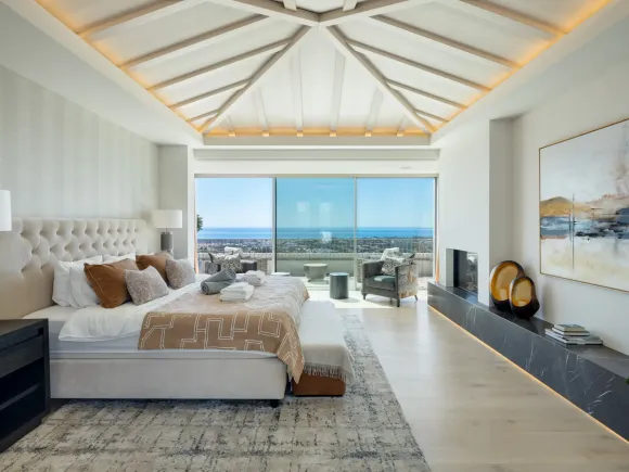 Villa Aguila – Modern Comfort with Andalusian Charm in La Quinta