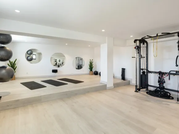 Villa Aguila – Modern Comfort with Andalusian Charm in La Quinta
