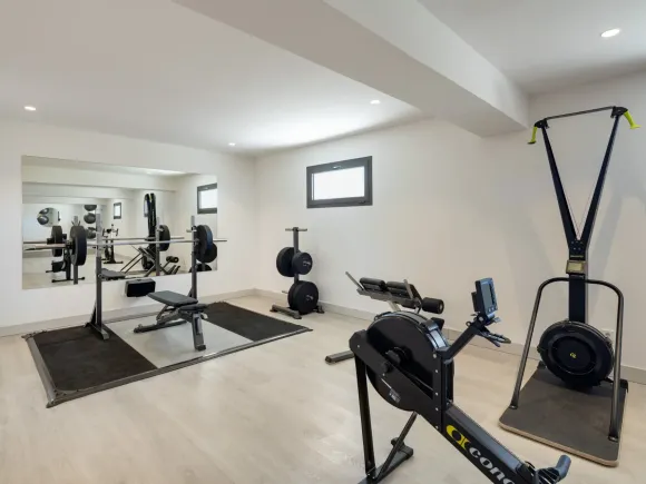Villa Aguila – Modern Comfort with Andalusian Charm in La Quinta