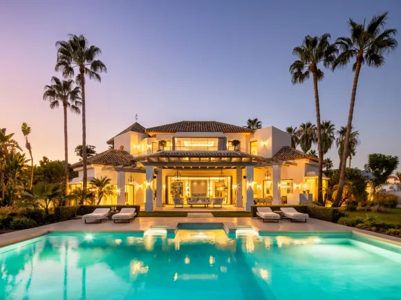 Villa Aguila – Modern Comfort with Andalusian Charm in La Quinta