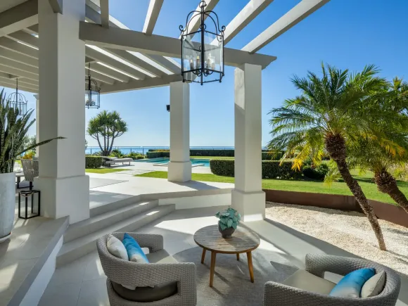 Villa Aguila – Modern Comfort with Andalusian Charm in La Quinta