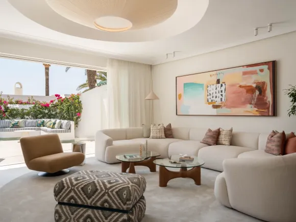 Beachfront semi-detached house on the Golden Mile
