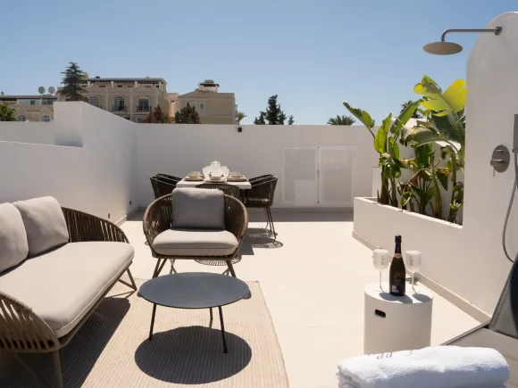 Los Dragos 28 - Duplex Penthouse in Marbella's Golf Valley