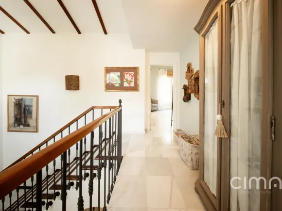 Frontline golf townhouse in Guadalmina Alta