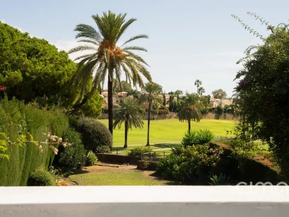 Frontline golf townhouse in Guadalmina Alta