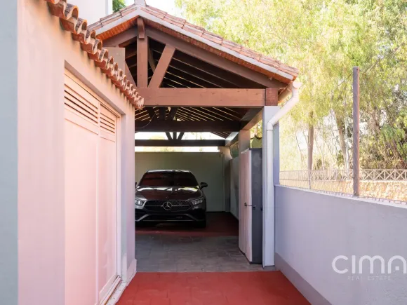 Frontline golf townhouse in Guadalmina Alta