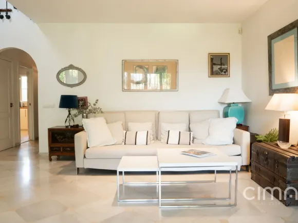Frontline golf townhouse in Guadalmina Alta