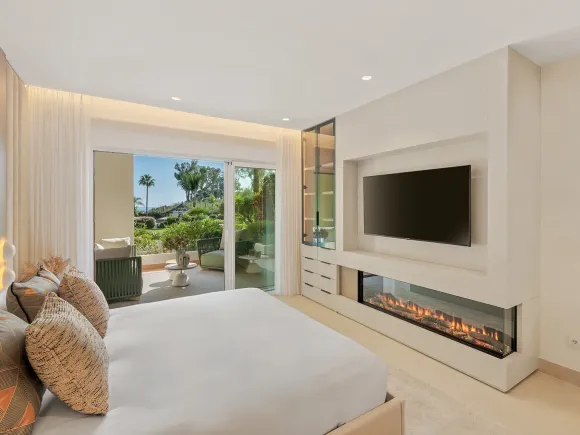 Elegant Ground-Floor Apartment in Bahía del Velerín