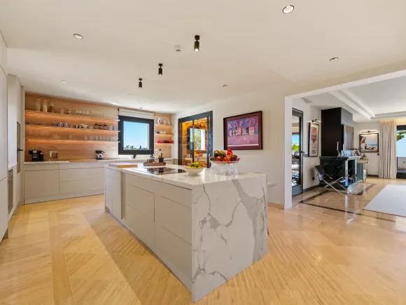Duplex penthouse  with panoramic views in Monte Paraiso Country Club