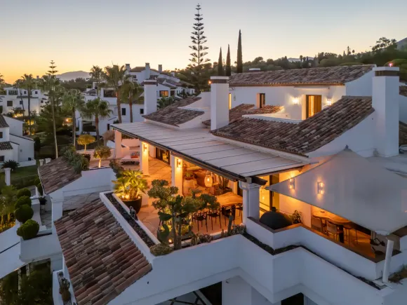 Duplex penthouse  with panoramic views in Monte Paraiso Country Club