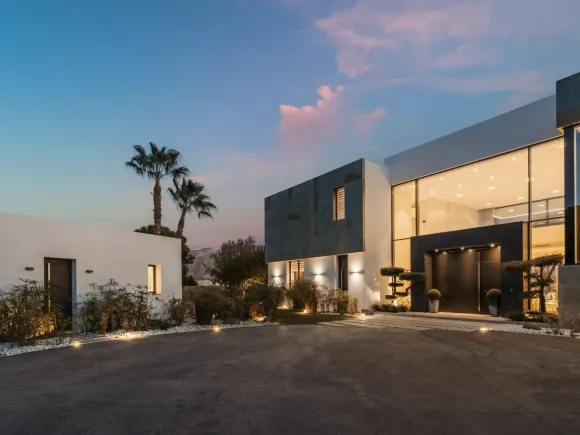 Villa Ciervo - Sophisticated residence in El Madroñal