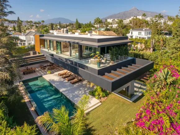 Casa Piemonte - Modern villa in the Heart of the Golf Valley