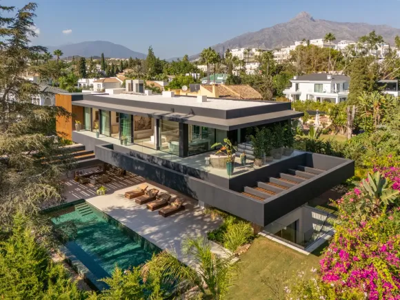 Casa Piemonte - Modern villa in the Heart of the Golf Valley