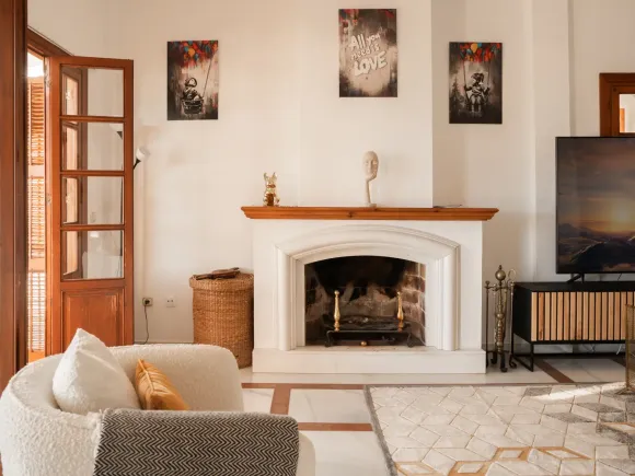 Charming family villa with panoramic sea views in Seghers, Estepona