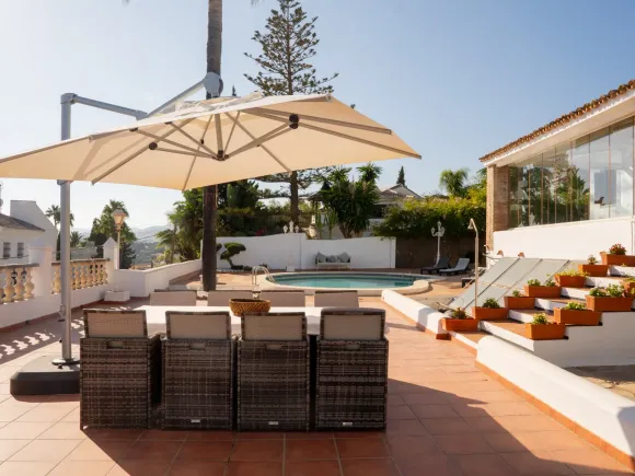 Charming family villa with panoramic sea views in Seghers, Estepona