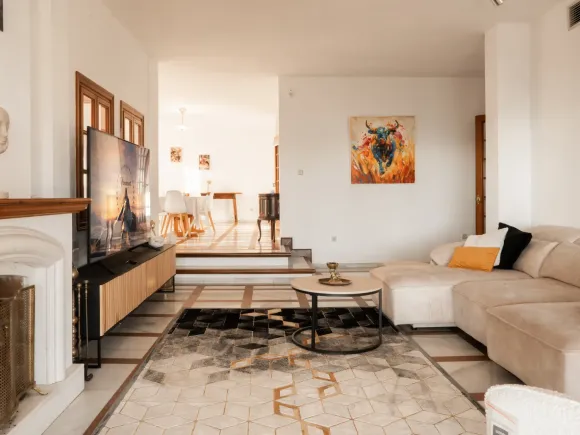 Charming family villa with panoramic sea views in Seghers, Estepona