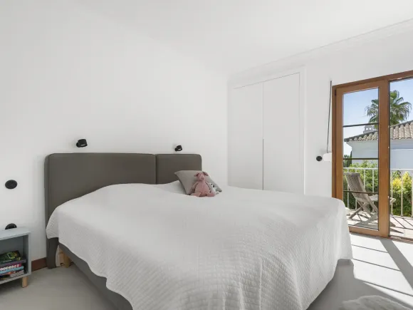 Renovated Villa with Sea Views and Mediterranean Charm