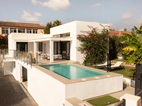 Contemporary 3-bedroom villa in Valle Romano