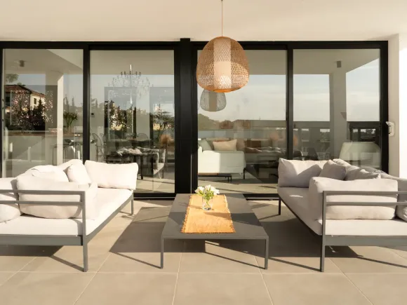 Contemporary 3-bedroom villa in Valle Romano