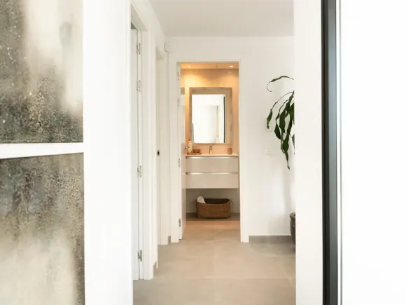Contemporary 3-bedroom villa in Valle Romano