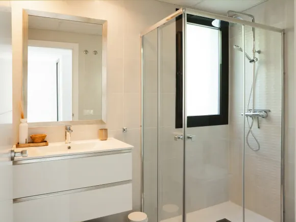 Contemporary 3-bedroom villa in Valle Romano