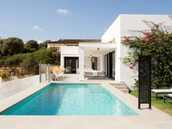 Contemporary 3-bedroom villa in Valle Romano