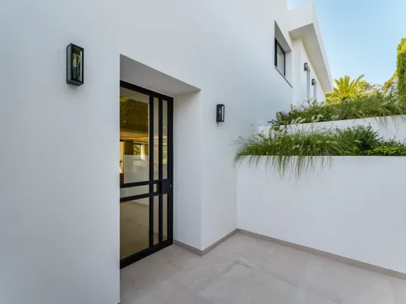 Villa Zéphire | Fully renovated Andalusian villa in Rocío de Nagüeles