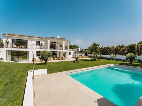 Villa Zéphire | Fully renovated Andalusian villa in Rocío de Nagüeles