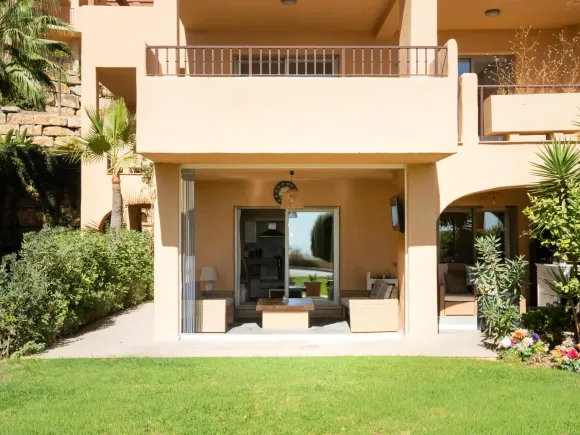 Beautiful Ground Floor Corner Apartment in Hacienda de Señorío de Cifuentes