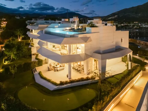 Celeste 4 — Contemporary Villa in Nueva Andalucía