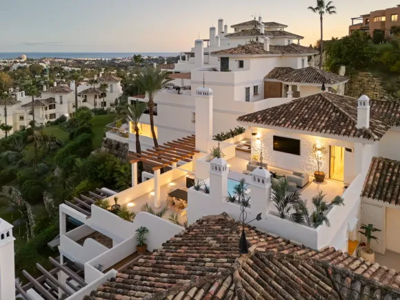 Elegant Renovated Duplex Penthouse with Panoramic Views in Palacetes Los Belvederes